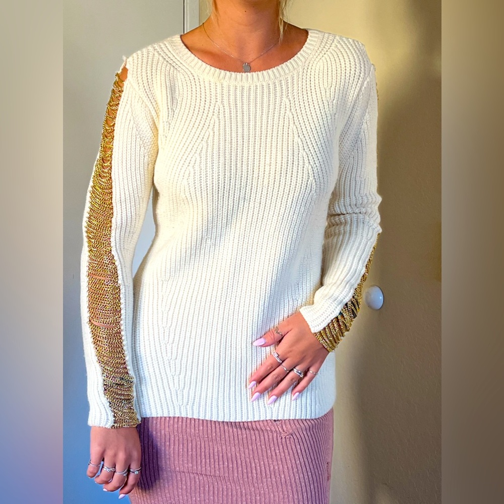 Marciano white sweater. Size S.